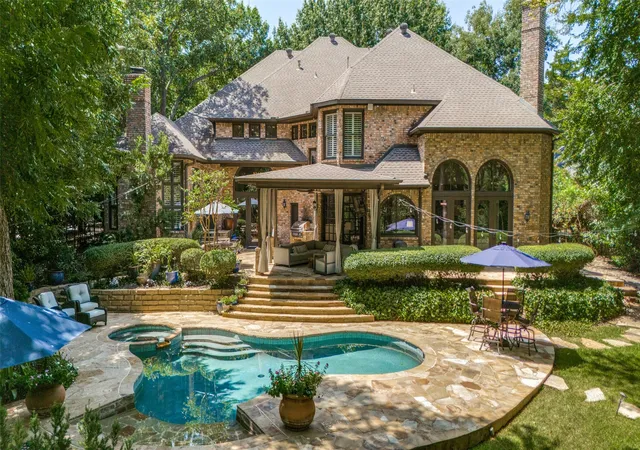Photo 1 of Sale Pending at 2728 Sylvan Wy, Mc Kinney, TX 75072 | MLS# 21366726 | Listing updated on 2026-09-14