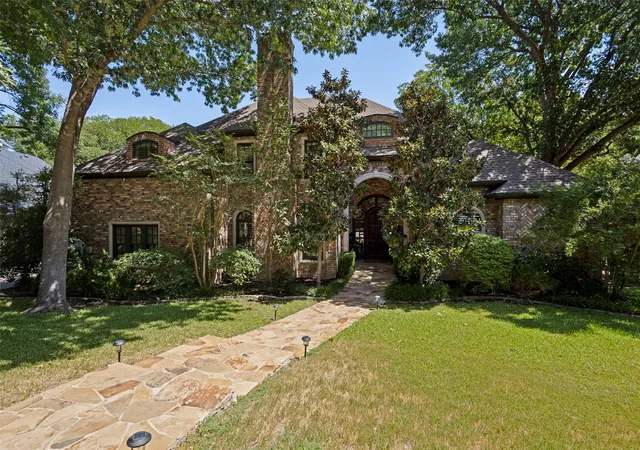 Photo 2 of Sale Pending at 2728 Sylvan Wy, Mc Kinney, TX 75072 | MLS# 21366726 | Listing updated on 2026-09-14