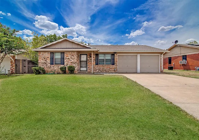 Photo 1 of Sale Pending at 509 Nw Renfro St, Burleson, TX 76028 | MLS# 21364180 | Listing updated on 2026-09-09