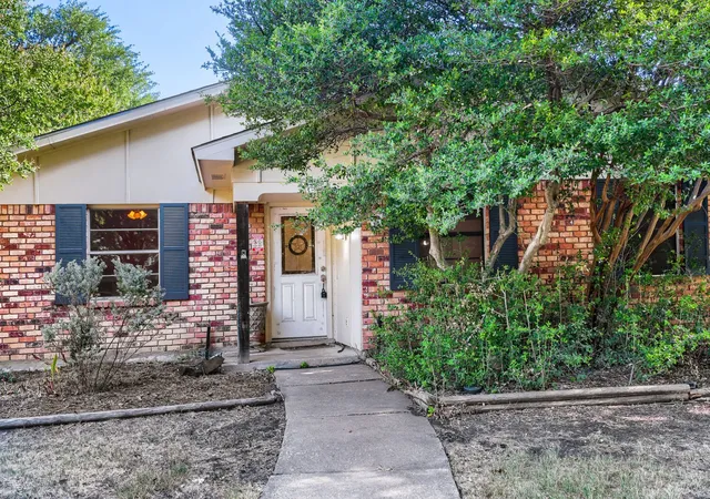 Photo 3 of Single family home for sale at 1309 Whitehall Dr, Plano, TX 75023 | MLS# 21366873 | Listing updated on 2026-09-11