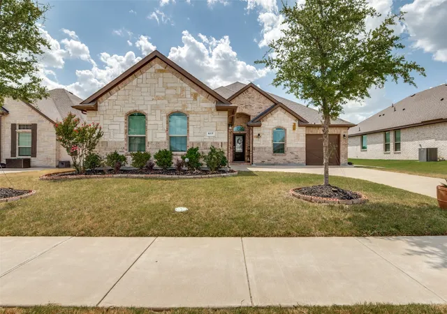 Photo 1 of Single family home for sale at 617 Mesquite Grove Rd, Midlothian, TX 76065 | MLS# 21366867 | Listing updated on 2026-09-14