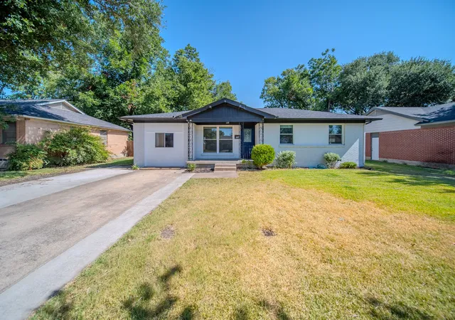 Photo 1 of Sale Pending at 2901 Maple Dr, Garland, TX 75042 | MLS# 21366707 | Listing updated on 2026-09-08