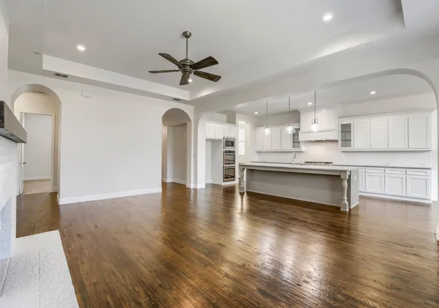 Photo 3 of Single family home for sale at 1649 Olive Ave, Celina, TX 75009 | MLS# 21366395 | Listing updated on 2026-10-30