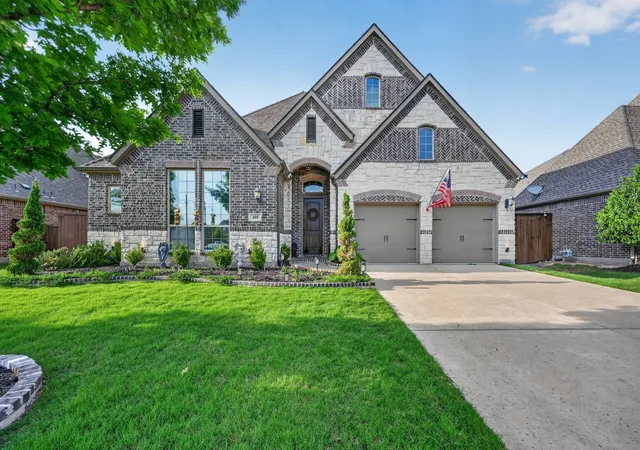 Photo 1 of Single family home for sale at 400 Trailside Dr, Prosper, TX 75078 | MLS# 21366925 | Listing updated on 2026-09-09
