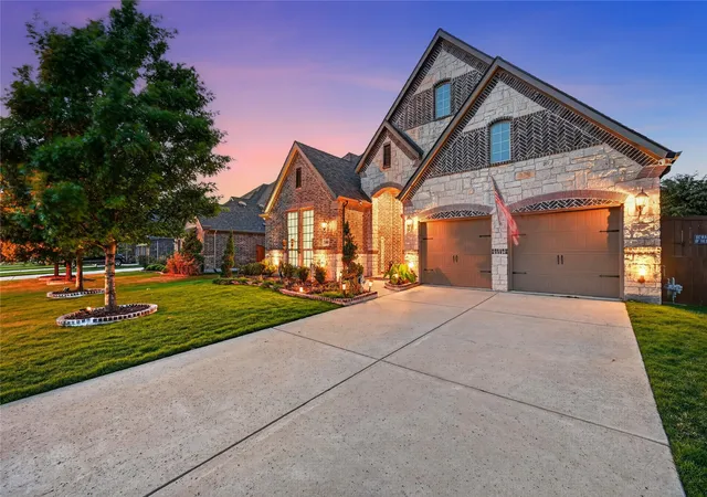 Photo 2 of Single family home for sale at 400 Trailside Dr, Prosper, TX 75078 | MLS# 21366925 | Listing updated on 2026-09-09