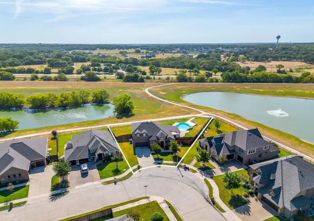 Photo 3 of Sale Pending at 4604 Brookside Dr, Denton, TX 76226 | MLS# 21365780 | Listing updated on 2026-09-09