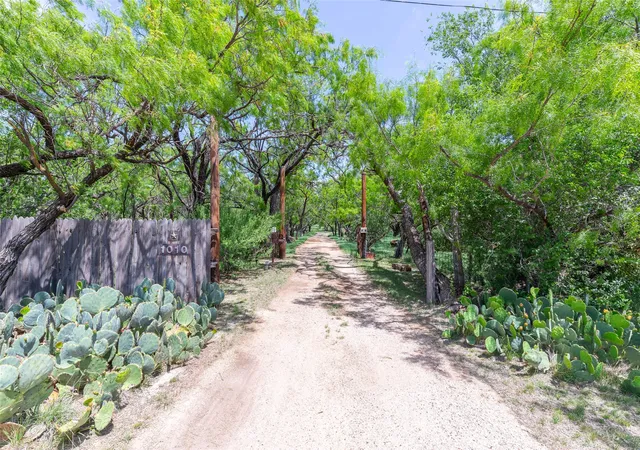 Photo 1 of Sale Pending at 1010 Mesquite Ln, Abilene, TX 79601 | MLS# 21366761 | Listing updated on 2026-09-21