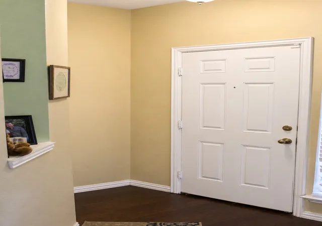 Photo 3 of Single family home for sale at 809 Kinghaven Dr, Little Elm, TX 75068 | MLS# 21366101 | Listing updated on 2026-09-12