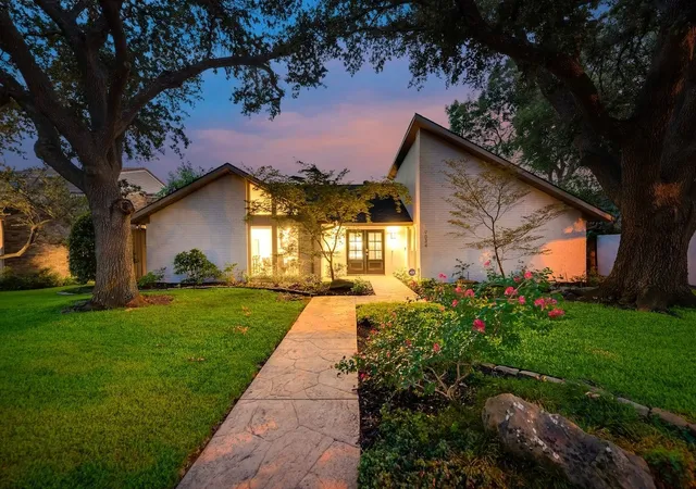Photo 3 of Single family home for sale at 9034 Gunnison Dr, Dallas, TX 75231 | MLS# 21359955 | Listing updated on 2026-09-28