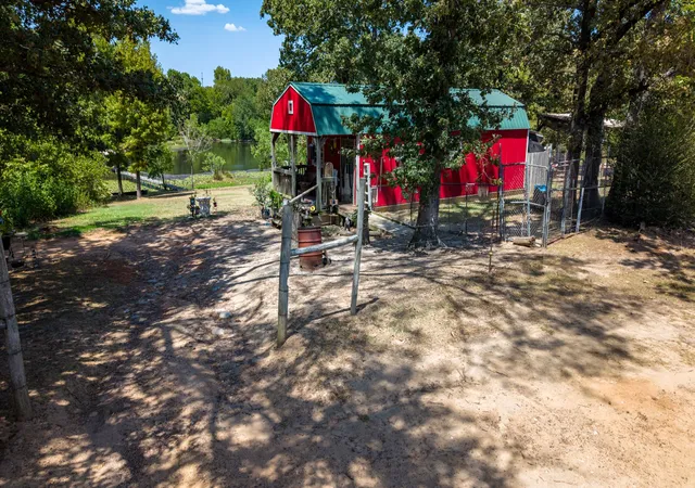 Photo 3 of Single family home for sale at 8266 Fm 17, Grand Saline, TX 75140 | MLS# 21366725 | Listing updated on 2026-10-02