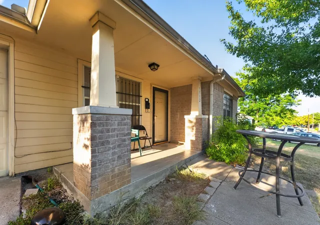 Photo 3 of Single family home for sale at 5532 Fernander Dr, Fort Worth, TX 76107 | MLS# 21365422 | Listing updated on 2026-09-10