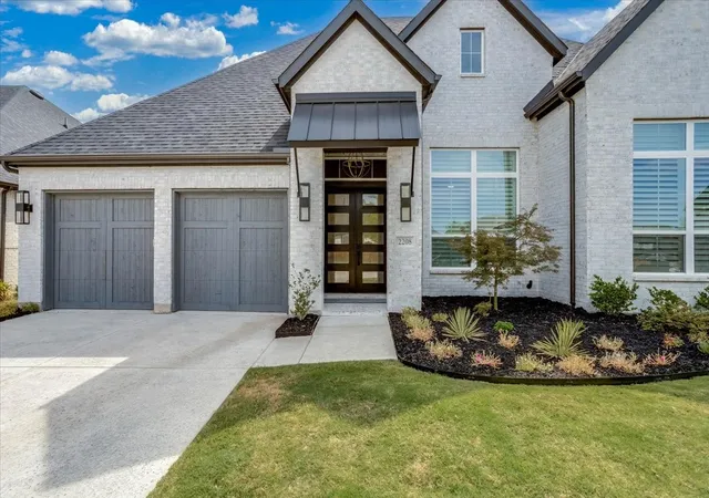 Photo 2 of Single family home for sale at 2208 Sarah Dr, Rockwall, TX 75087 | MLS# 21367108 | Listing updated on 2026-09-13