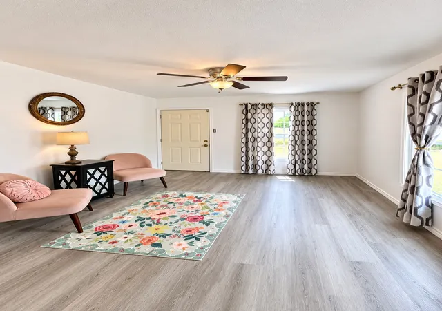 Photo 3 of Single family home for sale at 5536 Farnsworth Ave, Fort Worth, TX 76107 | MLS# 21367151 | Listing updated on 2026-09-08