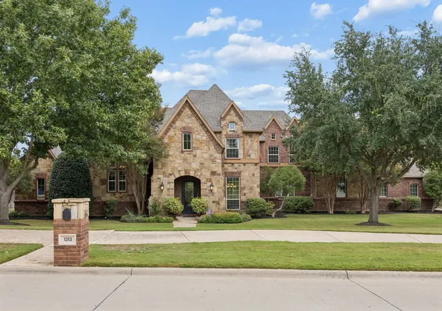 Photo 1 of Single family home for sale at 1313 Vanderbilt Dr, Keller, TX 76262 | MLS# 21365249 | Listing updated on 2026-09-24
