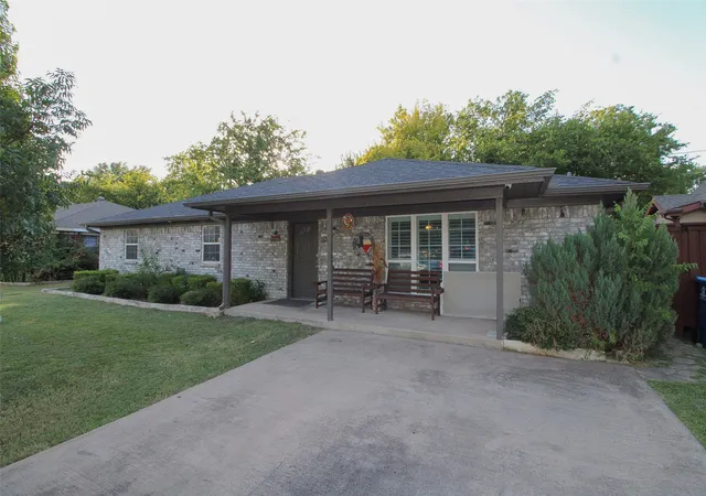 Photo 2 of Single family home for sale at 372 Perch Rd, Rockwall, TX 75032 | MLS# 21367251 | Listing updated on 2026-09-12