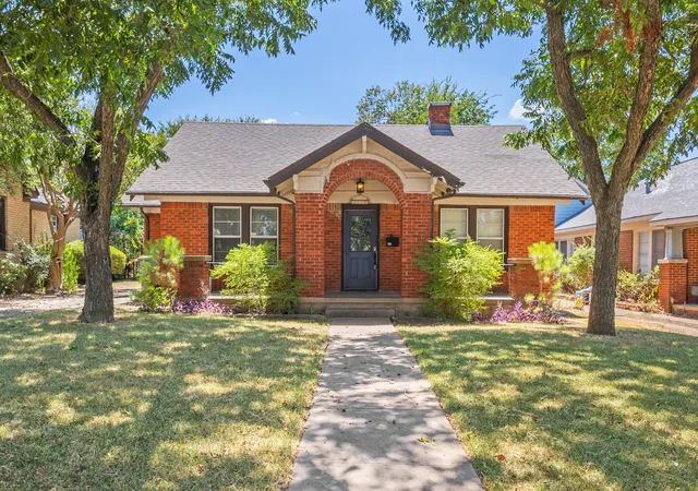 Photo 1 of Single family home for sale at 3326 Burlingdell Ave, Dallas, TX 75211 | MLS# 21367214 | Listing updated on 2026-09-14