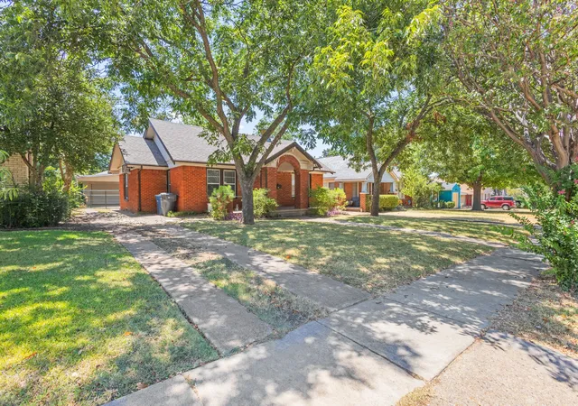 Photo 3 of Single family home for sale at 3326 Burlingdell Ave, Dallas, TX 75211 | MLS# 21367214 | Listing updated on 2026-09-14