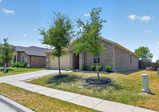 Photo 3 of Single family home for sale at 3008 Redwood St, Anna, TX 75409 | MLS# 21366833 | Listing updated on 2026-09-19