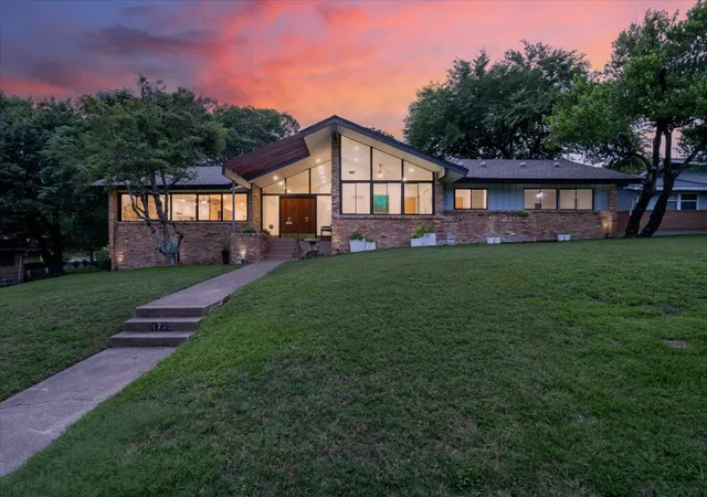 Photo 1 of Single family home for sale at 1729 Boca Chica Dr, Dallas, TX 75232 | MLS# 21367290 | Listing updated on 2026-10-03