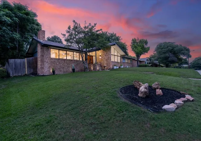 Photo 3 of Single family home for sale at 1729 Boca Chica Dr, Dallas, TX 75232 | MLS# 21367290 | Listing updated on 2026-10-03