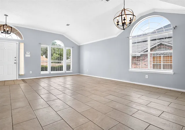 Photo 2 of Sale Pending at 1022 Pondview Dr, Cedar Hill, TX 75104 | MLS# 21367296 | Listing updated on 2026-09-11