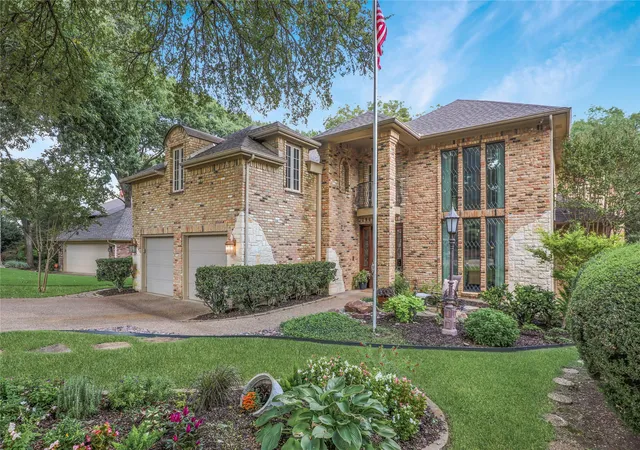 Photo 1 of Single family home for sale at 1814 Lakeshore Ct, Mc Kinney, TX 75072 | MLS# 21360381 | Listing updated on 2026-09-13