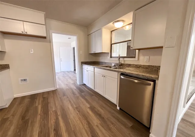 Photo 2 of Single family home for sale at 305 Rash Ln, Terrell, TX 75160 | MLS# 21365941 | Listing updated on 2026-09-17