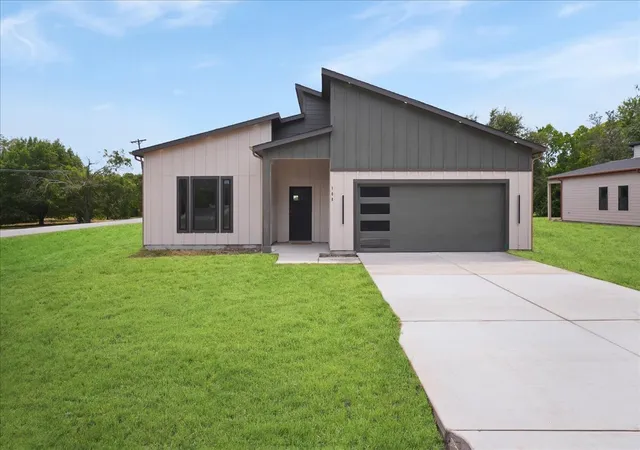 Photo 1 of Single family home for sale at 108 W Dogwood Trl, Fate, TX 75087 | MLS# 21349416 | Listing updated on 2026-09-21