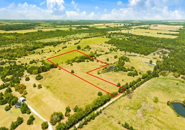 Photo 2 of Sale Pending at 000 Cr 26050, Roxton, TX 75477 | MLS# 21367337 | Listing updated on 2026-09-10