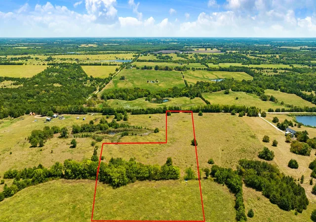 Photo 3 of Sale Pending at 000 Cr 26050, Roxton, TX 75477 | MLS# 21367337 | Listing updated on 2026-09-10