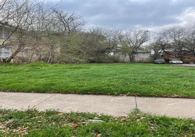 Photo 3 of Land for sale at 4629 Worth St, Dallas, TX 75246 | MLS# 21367352 | Listing updated on 2026-09-13