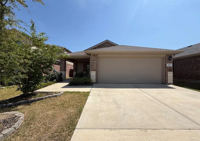 Photo 1 of Sale Pending at 124 Greengate Dr, Boyd, TX 76023 | MLS# 21367403 | Listing updated on 2026-09-10
