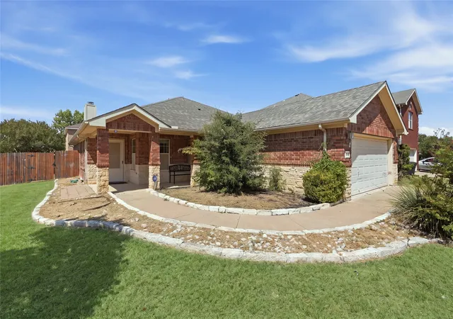 Photo 2 of Sale Pending at 1104 Deedee Creek Dr, Euless, TX 76040 | MLS# 21367344 | Listing updated on 2026-09-10