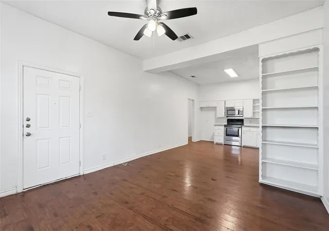 Photo 2 of Single family home for sale at 900 W Morgan St, Denison, TX 75020 | MLS# 21365293 | Listing updated on 2026-09-29