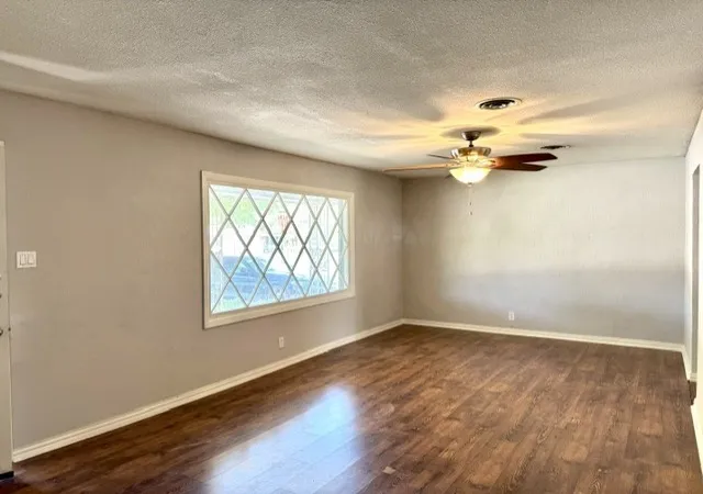 Photo 3 of Single family home for sale at 3912 Shawnee Trl, Lake Worth, TX 76135 | MLS# 21329202 | Listing updated on 2026-09-08