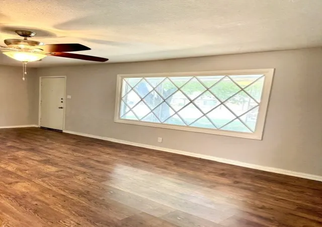 Photo 3 of Single family home for sale at 3912 Shawnee Trl, Lake Worth, TX 76135 | MLS# 21329202 | Listing updated on 2026-09-08