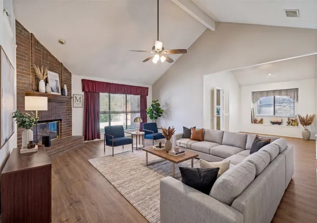 Photo 3 of Sale Pending at 821 Creek Valley Rd, Mesquite, TX 75181 | MLS# 21367301 | Listing updated on 2026-09-08