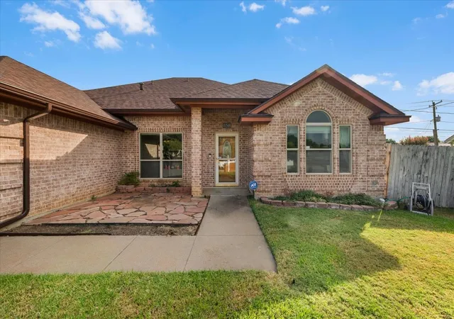 Photo 2 of Single family home for sale at 5748 Caracas Dr, North Richland Hills, TX 76180 | MLS# 21367833 | Listing updated on 2026-09-12