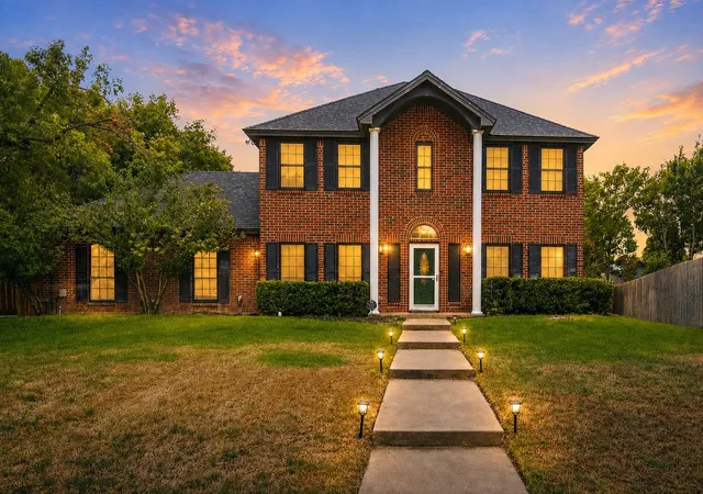 Photo 1 of Single family home for sale at 605 Keel Wy, Azle, TX 76020 | MLS# 21366997 | Listing updated on 2026-09-14