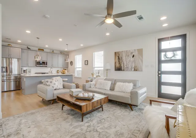 Photo 1 of Sale Pending at 3461 Vista Highlands Ln, Fort Worth, TX 76135 | MLS# 21367841 | Listing updated on 2026-09-09