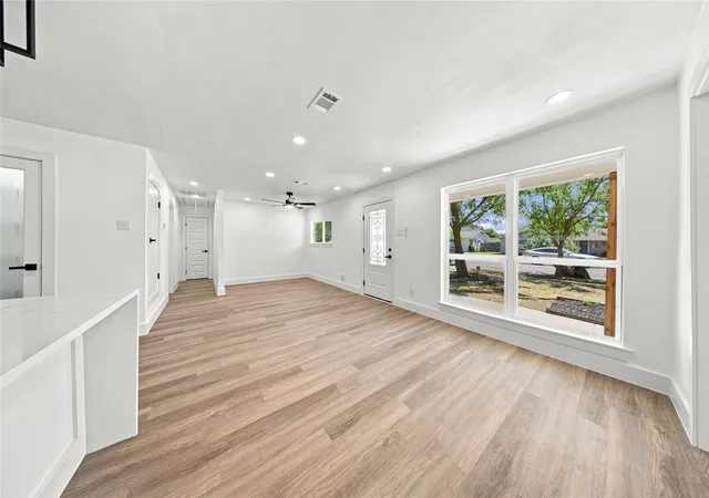 Photo 4 of Single family home for sale at 1213 Fairdale St, Irving, TX 75062 | MLS# 21367671 | Listing updated on 2026-09-30