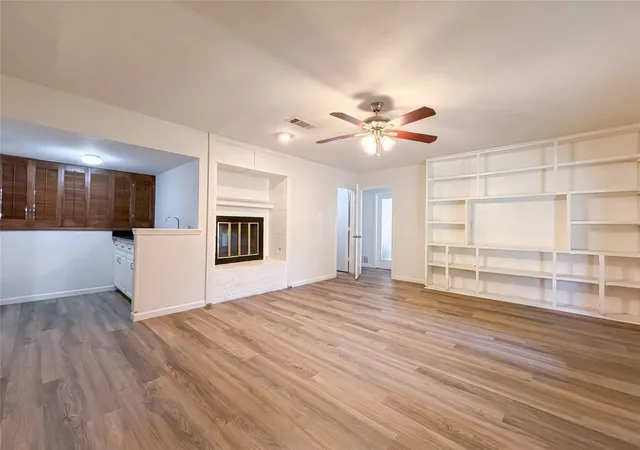 Photo 3 of Single family home for sale at 5804 Ridge Dr, Arlington, TX 76016 | MLS# 21367673 | Listing updated on 2026-09-08