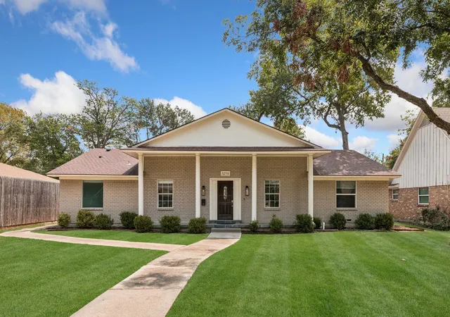 Photo 1 of Single family home for sale at 5216 Ashbrook Rd, Dallas, TX 75227 | MLS# 21367527 | Listing updated on 2026-09-08