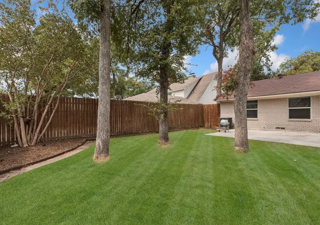 Photo 4 of Single family home for sale at 5216 Ashbrook Rd, Dallas, TX 75227 | MLS# 21367527 | Listing updated on 2026-09-08