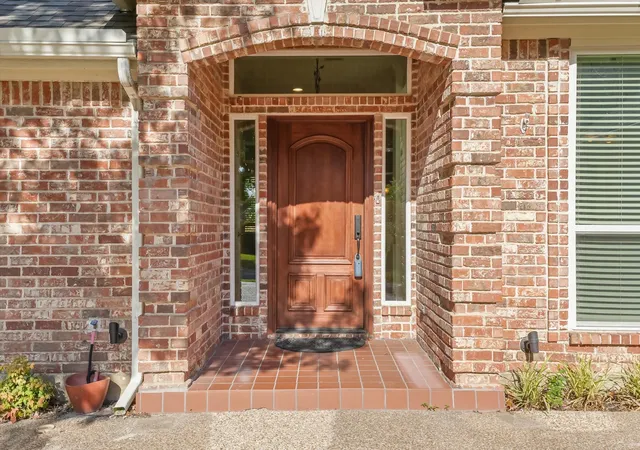 Photo 3 of Single family home for sale at 2817 Naples Dr, Hurst, TX 76054 | MLS# 21363511 | Listing updated on 2026-09-13