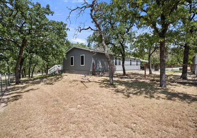 Photo 3 of Manufactured home for sale at 576 Threatt, Weatherford, TX 76088 | MLS# 21368019 | Listing updated on 2026-10-05