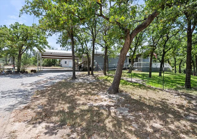 Photo 4 of Manufactured home for sale at 576 Threatt, Weatherford, TX 76088 | MLS# 21368019 | Listing updated on 2026-10-05