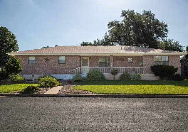 Photo 2 of Single family home for sale at 1021 Avenue B, Fredericksburg, TX 78624 | MLS# 21363198 | Listing updated on 2026-09-07