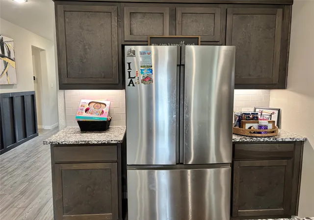 Photo 4 of Single family home for sale at 395 Teton St, Waxahachie, TX 75165 | MLS# 21360888 | Listing updated on 2026-09-09