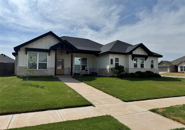 Photo 2 of Sale Pending at 7402 Big Country Wy, Abilene, TX 79602 | MLS# 21367661 | Listing updated on 2026-09-20